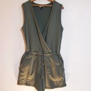 Universal Thread Romper